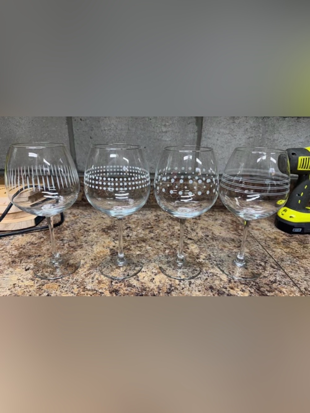Set of 4 mikasa Clear Polka Dot and Stripe Goblet Wine Glasses